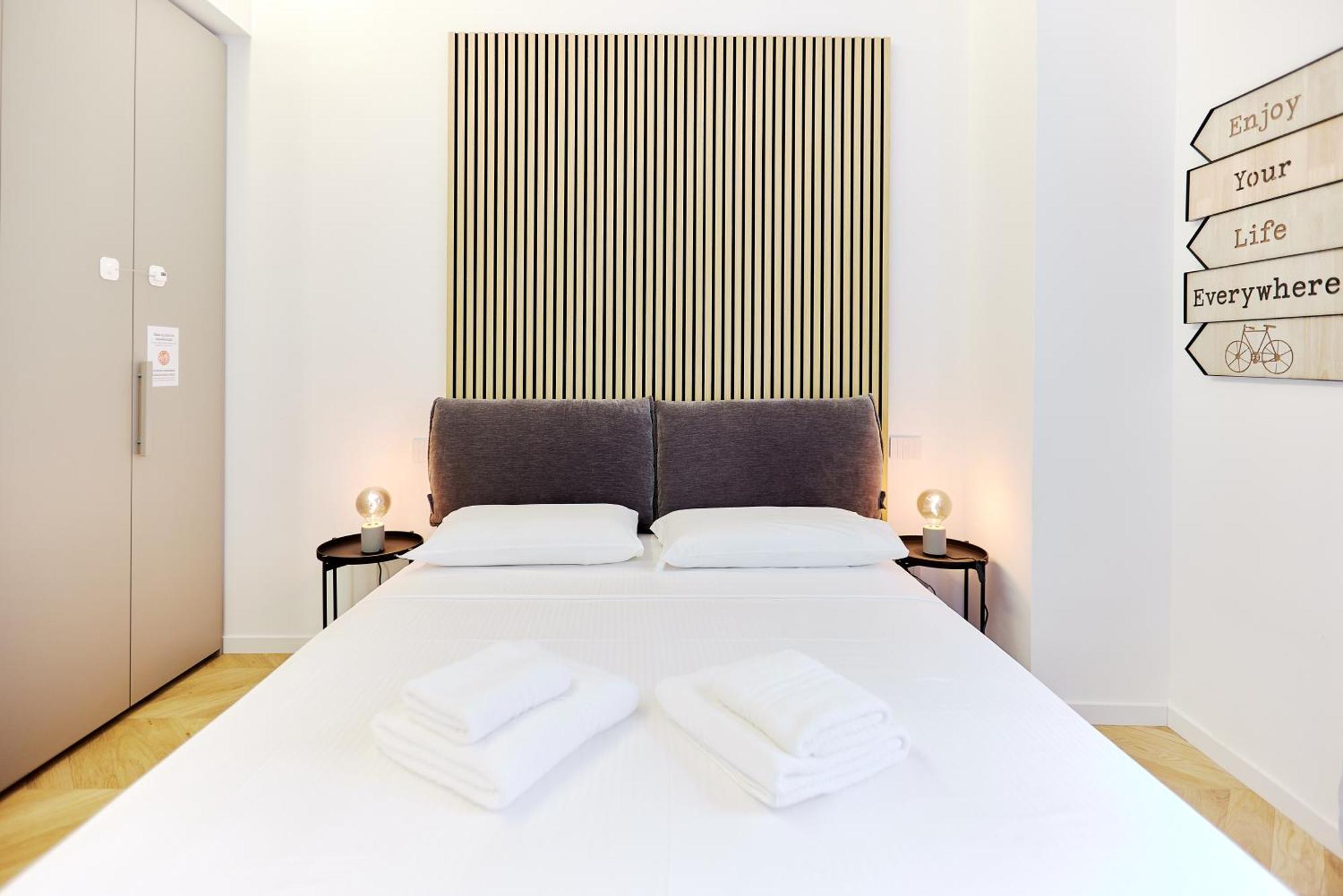 Duomo Imperial Suits - Modern And Comfortable Милан Экстерьер фото